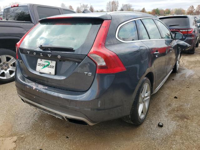 YV126MED2F1205858 Volvo V60 Platinum