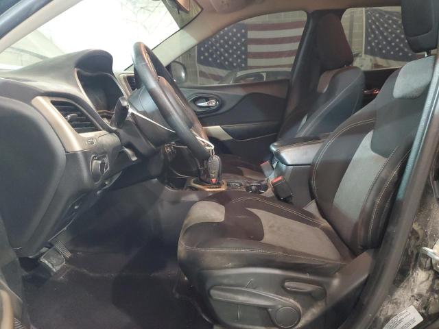 1C4PJLAB5HW596325 Jeep Cherokee Sport