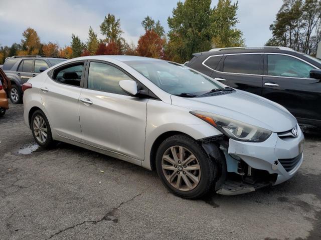 KMHDH4AE2FU225173 Hyundai ELANTRA SE