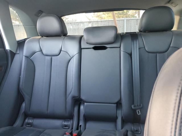 WA1BNAFY8J2085585 Audi Q5 Premium Plus