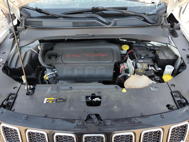 3C4NJDBB6JT206887 Jeep Compass Latitude