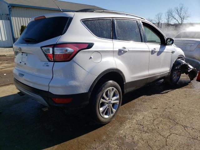 1FMCU9G93HUD68232 Ford ESCAPE SE