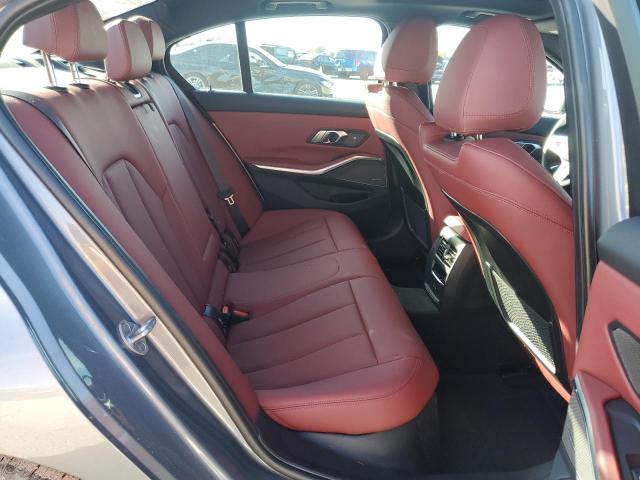 3MW89FF0XP8D64376 BMW 330XI