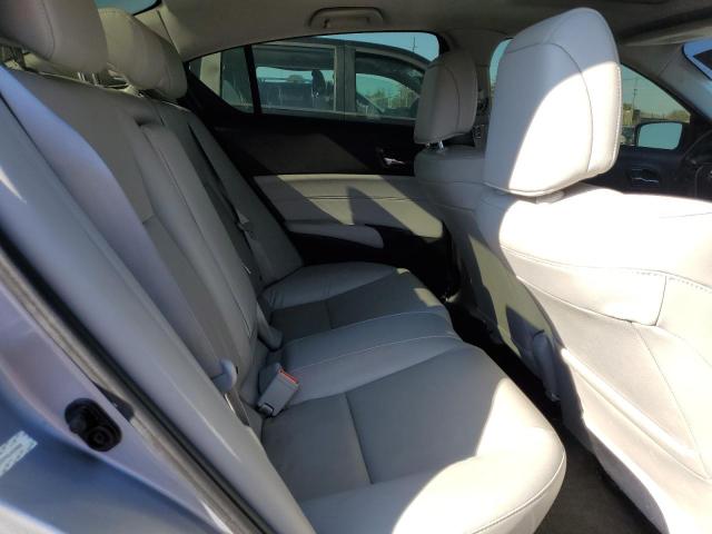19UDE2F40JA004958 Acura Ilx Special Edition