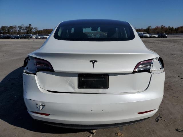 5YJ3E1EA4PF435833 Tesla MODEL 3