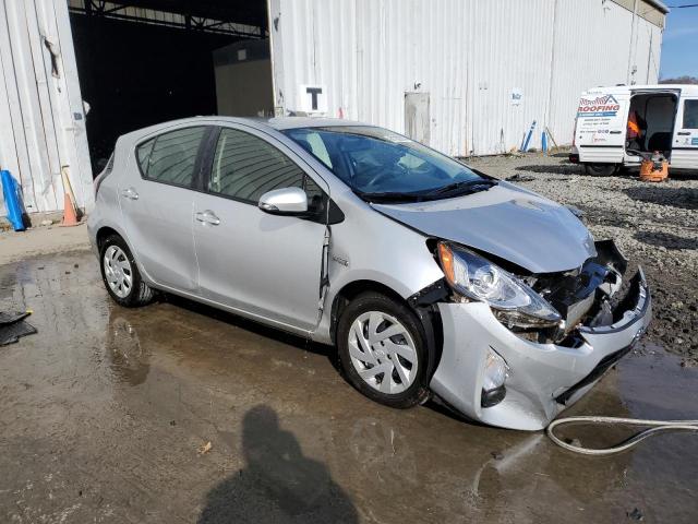 JTDKDTB39F1586710 Toyota PRIUS C
