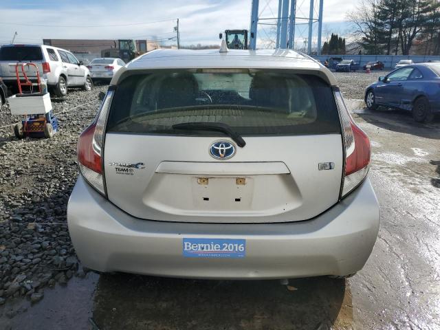 JTDKDTB39F1586710 Toyota PRIUS C