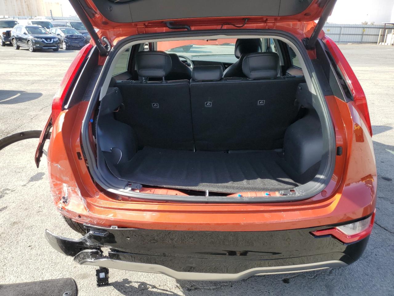 KNDCR3L19P5025291 KIA Niro Wind