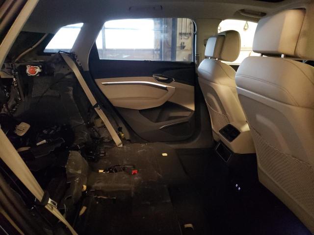 WA1VAAGE0MB017072 Audi E-tron Prestige