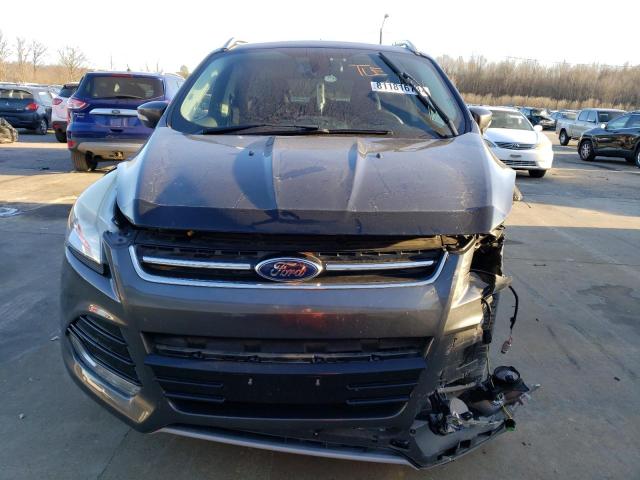 1FMCU0J99FUA22526 Ford Escape Titanium