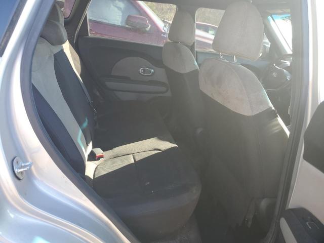 KNDJN2A2XJ7582215 KIA SOUL
