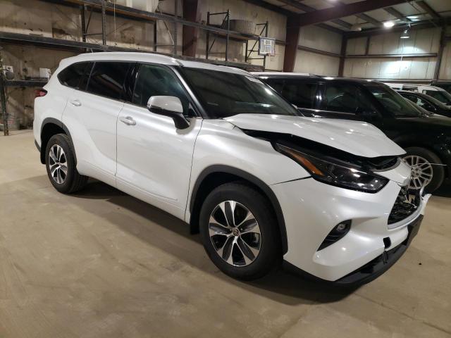 5TDGZRBH6NS595078 Toyota Highlander Xle