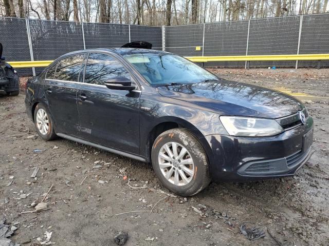 3VW637AJ2EM230755 Volkswagen Jetta Hybrid