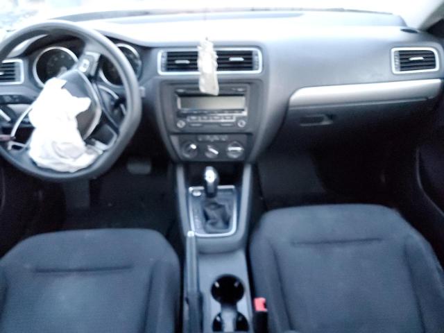 3VWD17AJ8FM417562 Volkswagen JETTA SE
