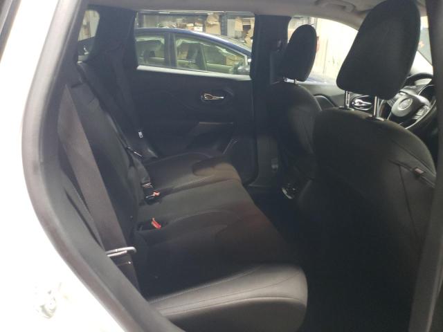 1C4PJLCBXKD377179 Jeep Cherokee Latitude