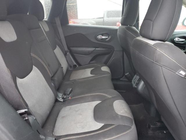 1C4PJMAB6GW269016 Jeep Cherokee Sport