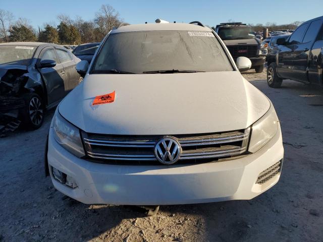 WVGAV7AX2HK054759 Volkswagen TIGUAN S