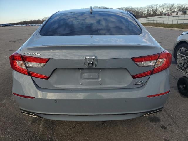 1HGCV2F97MA010560 Honda Accord Touring