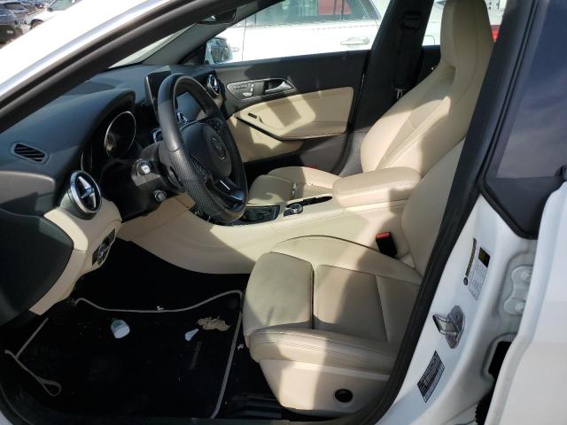 WDDSJ4GB9KN770679 Mercedes-Benz CLA 250 4MATIC
