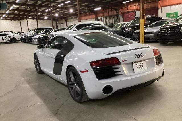 WUAFUAFGXEN000318 Audi R8 4.2 Quattro