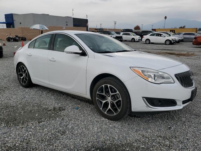 2G4GL5EX5H9151065 Buick Regal Sport Touring