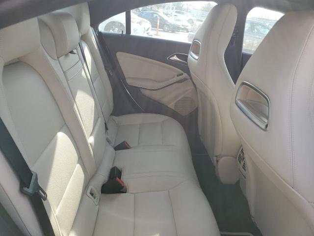 WDDSJ4GB9KN770679 Mercedes-Benz CLA 250 4MATIC