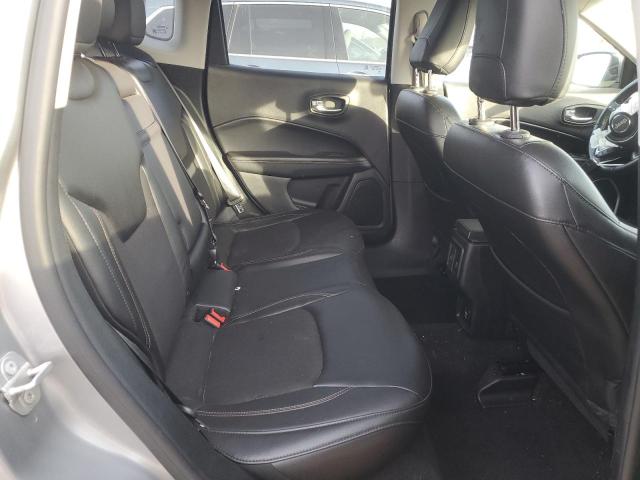 3C4NJDBB5JT154555 Jeep Compass Latitude
