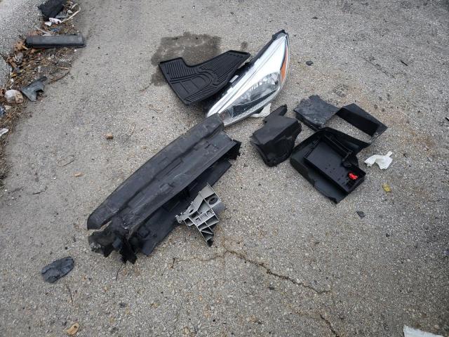 1FADP3FE3JL296865 Ford FOCUS SE