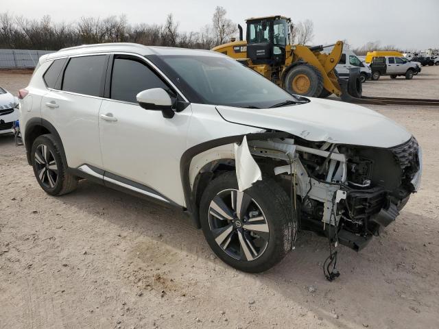 5N1AT3CA2MC704590 Nissan Rogue Sl