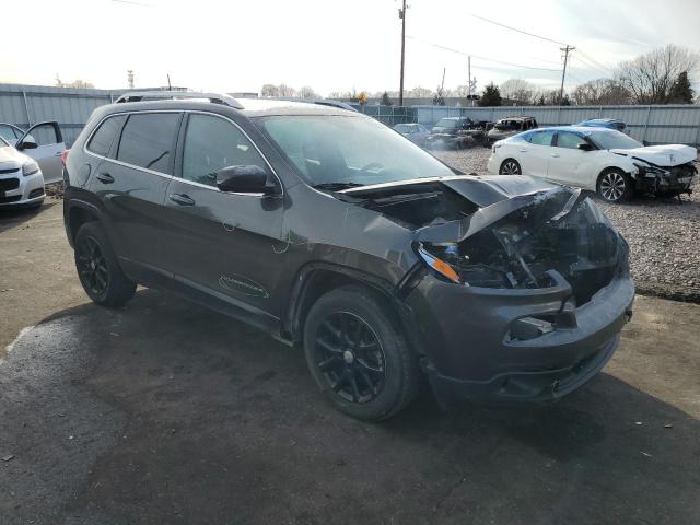1C4PJLCB8HW508820 Jeep Cherokee Latitude
