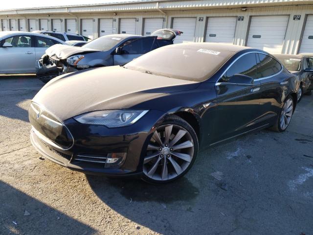 2013 Tesla Model S მანქანა იყიდება აუქციონზე, vin: 5YJSA1CN1DFP25357, აუქციონის ნომერი: 70973193