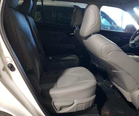 5TDGZRBH6NS595078 Toyota Highlander Xle
