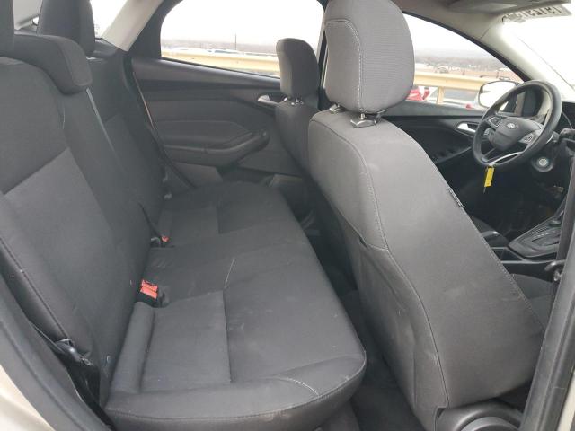 1FADP3F28JL327906 Ford FOCUS SE