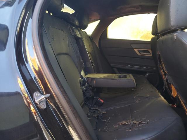 SAJBD4BV9HCY38889 Jaguar XF PREMIUM