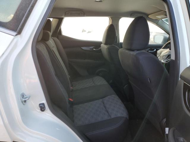 JN1BJ1CR1HW137529 Nissan Rogue Sport S