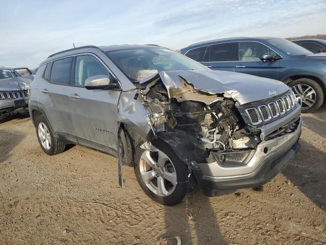 3C4NJDBB5JT154555 Jeep Compass Latitude