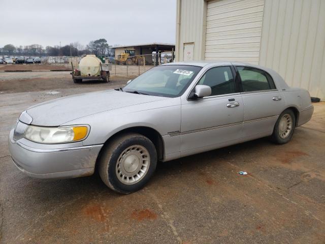 Auction sale of the 2001 Lincoln Town Car Executive, vin: 1LNHM81W21Y684413, lot number: 78901873