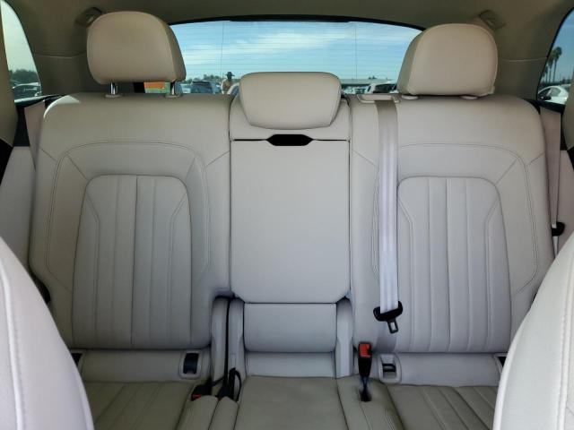 WA1BNAFY7J2247318 Audi Q5 Premium Plus