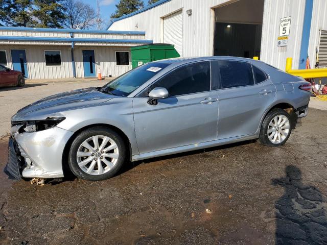 Auction sale of the 2018 Toyota Camry L, vin: 4T1B11HK6JU590437, lot number: 81880183