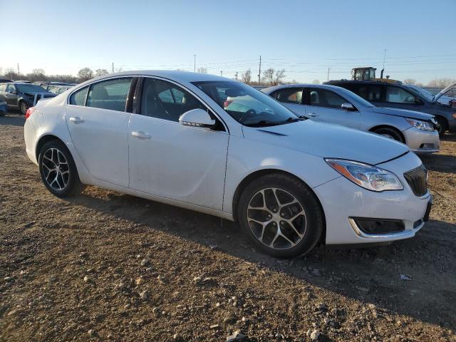 2G4GL5EX2H9154019 Buick Regal Sport Touring