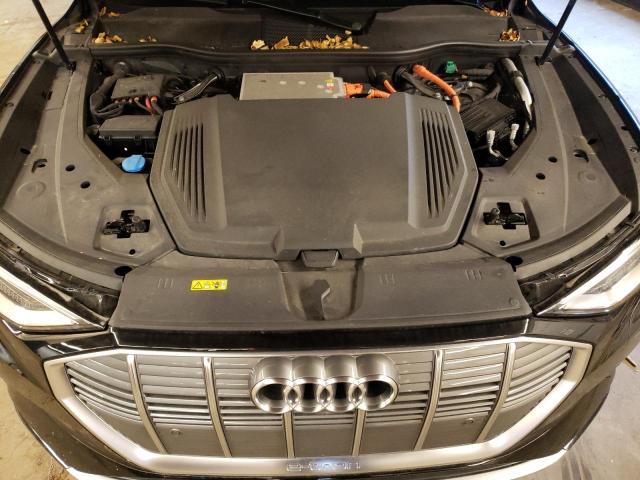 WA1VAAGE0MB017072 Audi E-tron Prestige