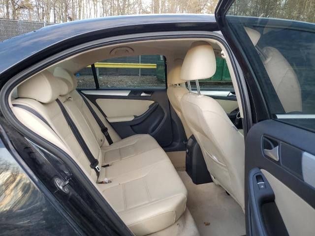 3VW637AJ2EM230755 Volkswagen Jetta Hybrid
