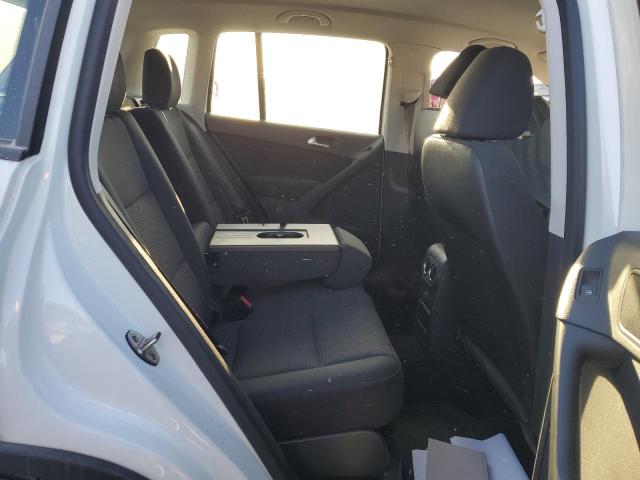 WVGAV7AX2HK054759 Volkswagen TIGUAN S