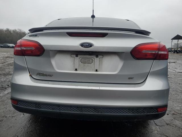 1FADP3F27JL329405 Ford FOCUS SE