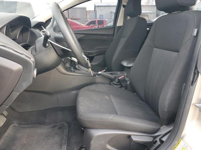 1FADP3F28JL327906 Ford FOCUS SE