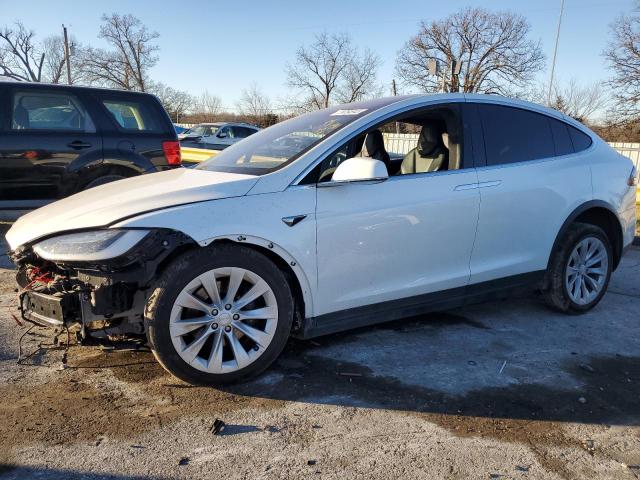 Продажа на аукционе авто 2018 Tesla Model X, vin: 5YJXCBE2XJF126560, номер лота: 79784943