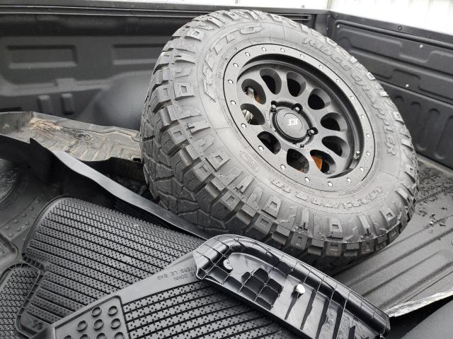 5TFUW5F18JX761509 Toyota Tundra Double Cab Sr/sr5