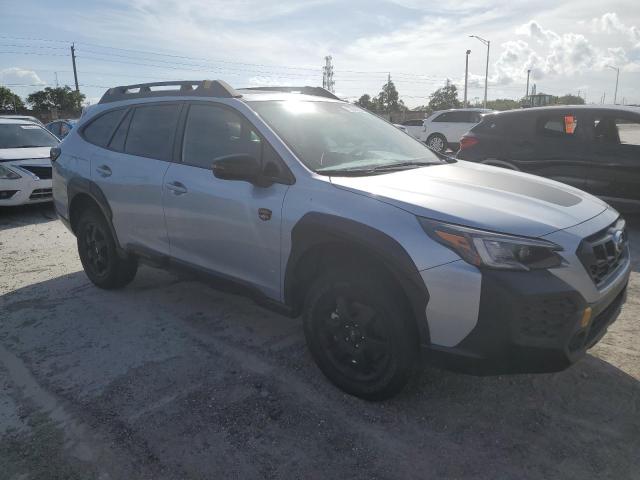 4S4BTGUD0R3118224 Subaru Outback Wilderness