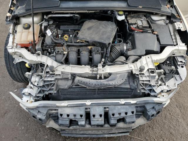 1FADP3F28JL327906 Ford FOCUS SE