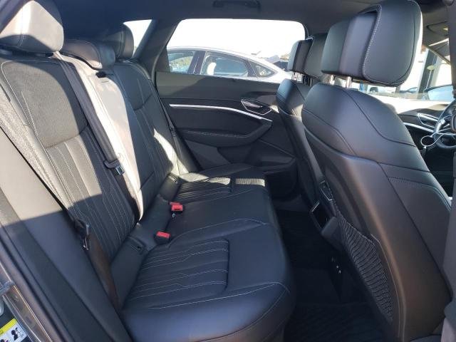 WA1VAAGE0KB005940 Audi E-tron Prestige